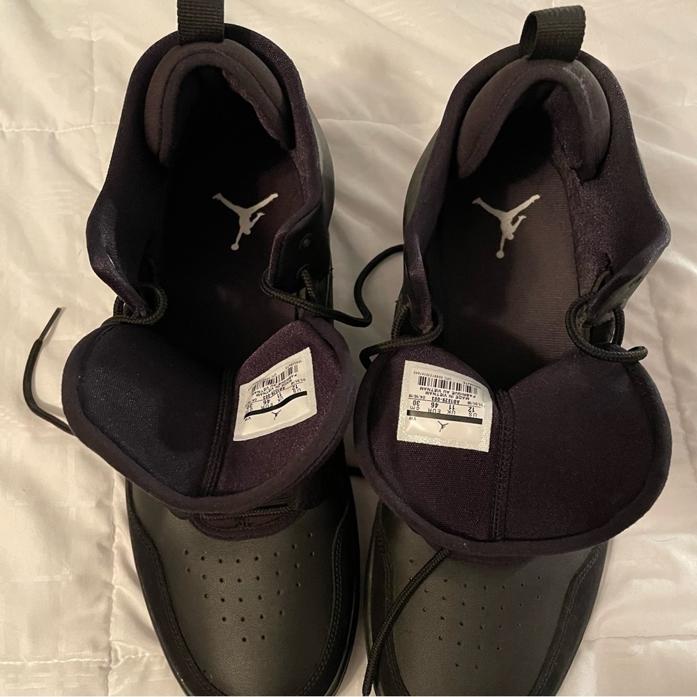 Black Jordan’s - Picture 7 of 10